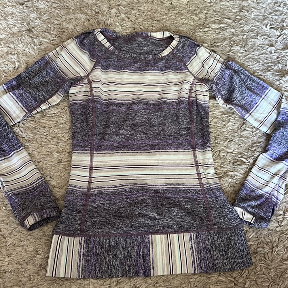 Lululemon long sleeved workout shirt